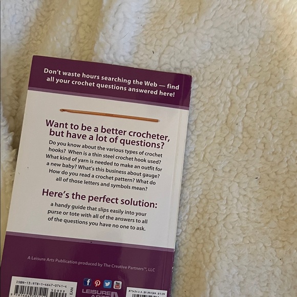 Crochet Guide and Pattern Book Set - Picture 3 of 7